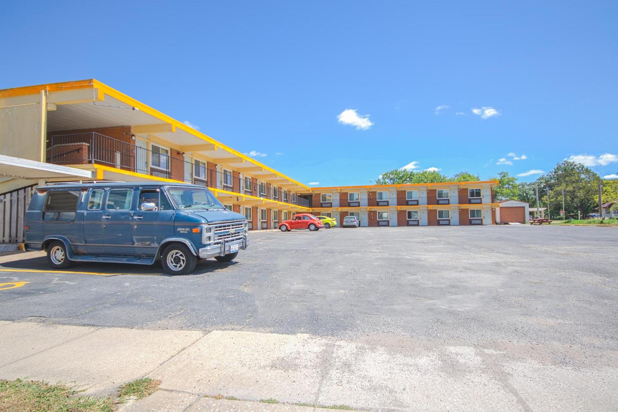 Centralia Motel Near Downtown By Oyo ภายนอก รูปภาพ